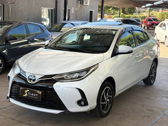 TOYOTA YARIS 1.5 16V FLEX SEDAN XLS CONNECT MULTIDRIVE TOYOTA YARIS 1.5 16V FLEX SEDAN XLS CONNECT MULTIDRIVE